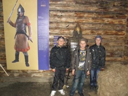 Екскурсія 4-Б класу до Пересопниці  та лялькового театру