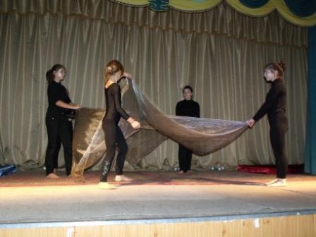 Вистава театру вільної пластики "Метаморфоз"