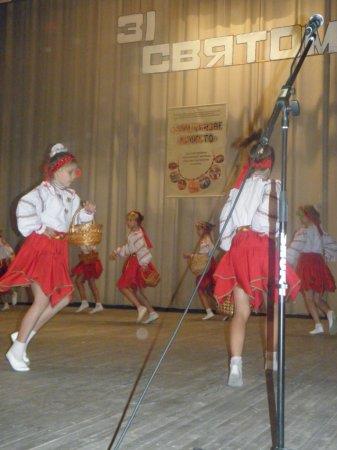 Вітаємо ансамбль народного танцю «Весняночка»