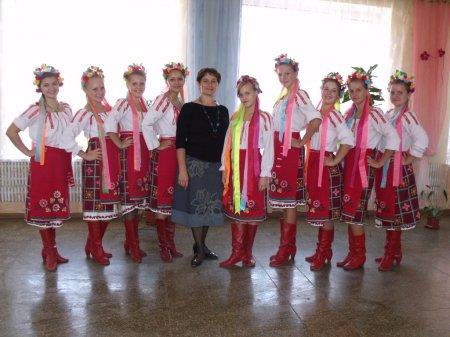Вітаємо ансамбль народного танцю «Весняночка»