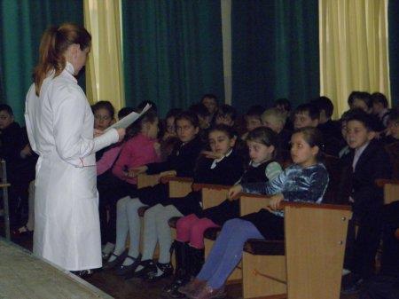 Просвітницько-профілактична зустріч  лікаря-педіатра колегіуму з учнями початкових класів