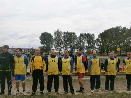 Товариська зустріч між збірними командами працівників та учнів колегіуму