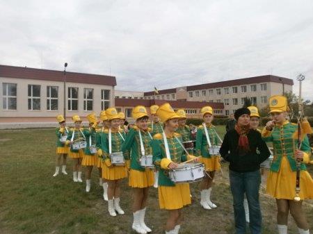 Товариська зустріч між збірними командами працівників та учнів колегіуму