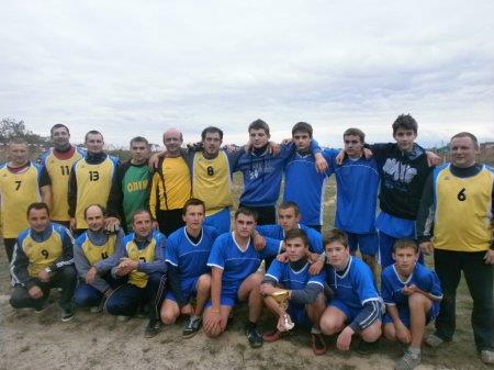Товариська зустріч між збірними командами працівників та учнів колегіуму