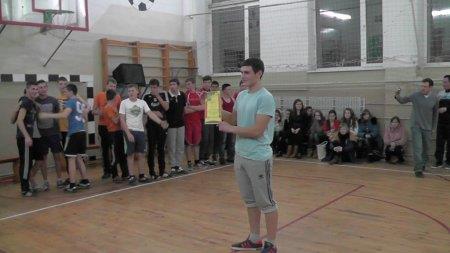Спортивно-розважальний конкурс "Ми вам довіримо Батьківщину"