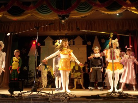 Калейдоскоп новорічних казок учнів початкових класів
