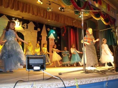 Калейдоскоп новорічних казок учнів початкових класів