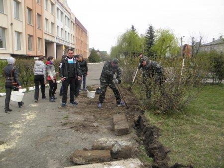 Стартували навчально-польові збори