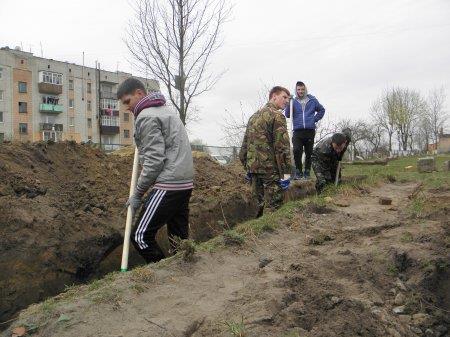 Стартували навчально-польові збори