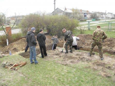 Стартували навчально-польові збори