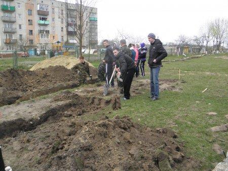 Стартували навчально-польові збори