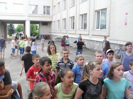 Відпочиваємо та граємось
