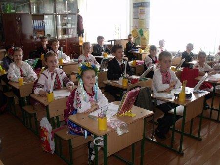 ДЕНЬ УКРАЇНСЬКОЇ ВИШИВАНКИ – СВЯТО ПАТРІОТИЗМУ І ВИШУКАНОЇ КРАСИ