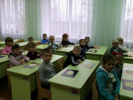 Бавимось з крупами і розвиваємо дрібну моторику рук