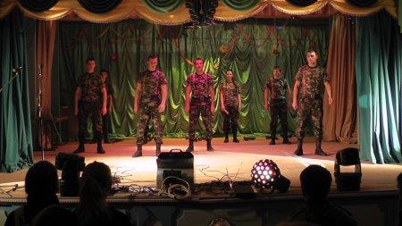 Показовий виступ учнів військово-спортивного профілю