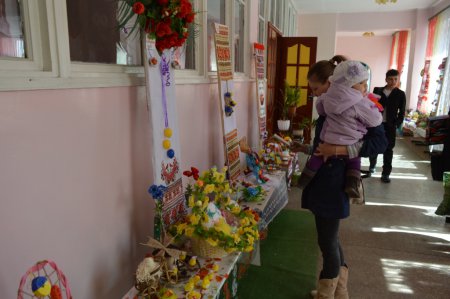 Фотовернісаж І фестивалю Великодньої писанки 2015