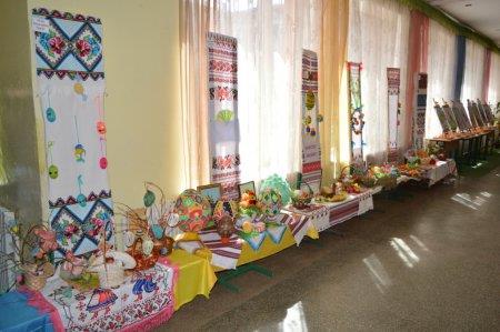 Фотовернісаж І фестивалю Великодньої писанки 2015