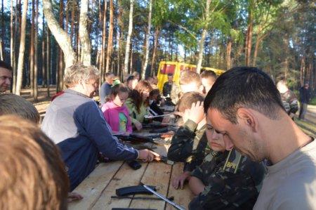 Показовий виступ учнів військово-спортивного профілю