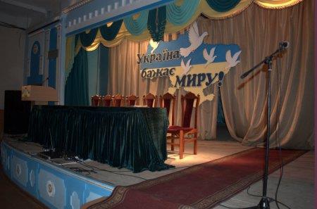 Урочисте вручення свідоцтв про освіту учням 9 класів.