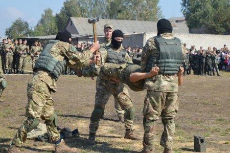 Посвята у члени військово-патріотичного об'єднання "Захисник України"