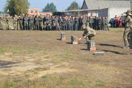 Посвята у члени військово-патріотичного об'єднання "Захисник України"