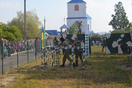 Посвята у члени військово-патріотичного об'єднання "Захисник України"