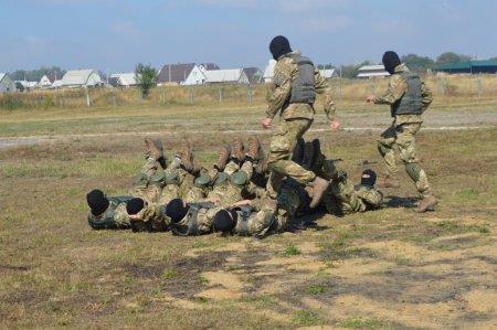 Посвята у члени військово-патріотичного об'єднання "Захисник України"