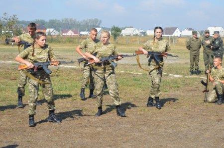Посвята у члени військово-патріотичного об'єднання "Захисник України"