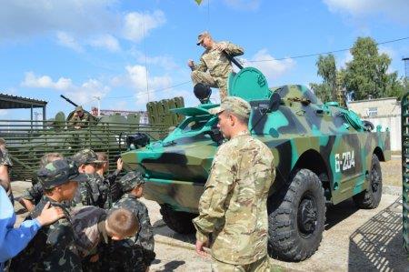 Посвята у члени військово-патріотичного об'єднання "Захисник України"