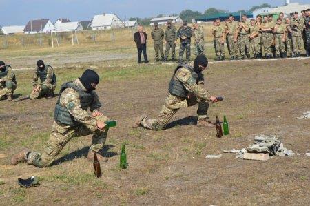 Посвята у члени військово-патріотичного об'єднання "Захисник України"