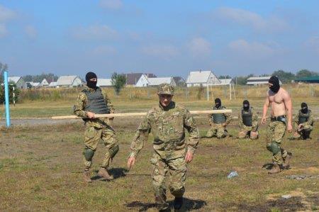 Посвята у члени військово-патріотичного об'єднання "Захисник України"