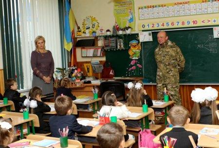 Зустріч учнів з воїном АТО