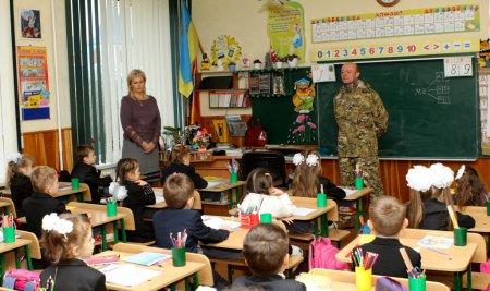 Зустріч учнів з воїном АТО