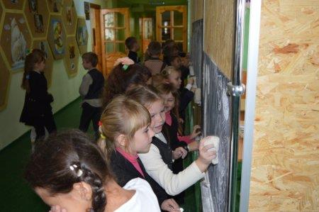 Новинка для початківців: чорна дошка для малювання крейдою