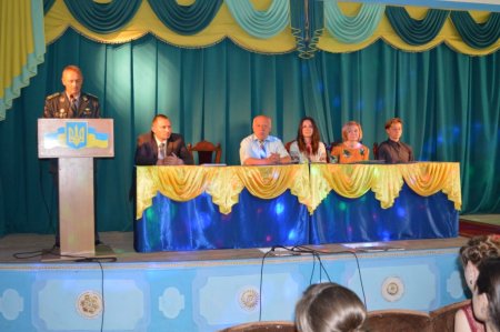 УРОЧИСТЕ ВРУЧЕННЯ СВІДОЦТВ ПРО ОСВІТУ УЧНЯМ 9 КЛАСІВ