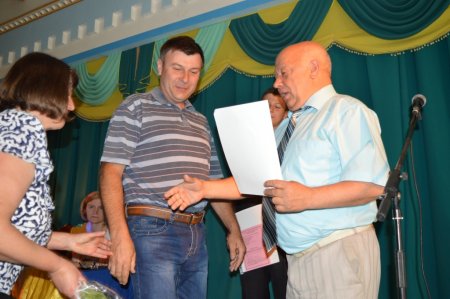 УРОЧИСТЕ ВРУЧЕННЯ СВІДОЦТВ ПРО ОСВІТУ УЧНЯМ 9 КЛАСІВ