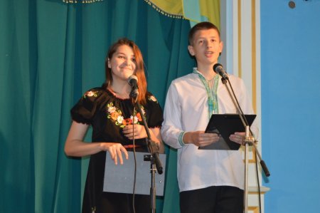 УРОЧИСТЕ ВРУЧЕННЯ СВІДОЦТВ ПРО ОСВІТУ УЧНЯМ 9 КЛАСІВ