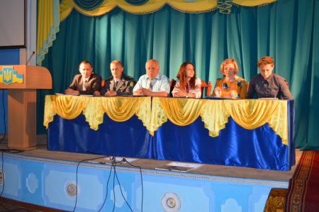 УРОЧИСТЕ ВРУЧЕННЯ СВІДОЦТВ ПРО ОСВІТУ УЧНЯМ 9 КЛАСІВ