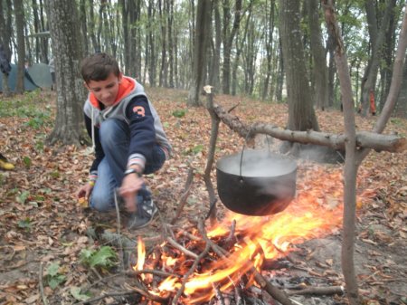 Пластуни колегіуму закривають таборовий сезон