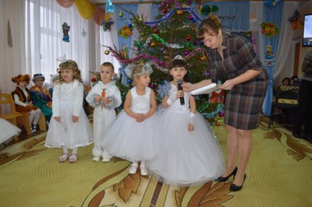 Новорічні ранки у дошкільних групах "Вулик"