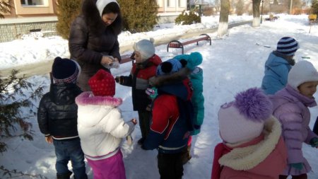 « З гостинцями до годівнички»