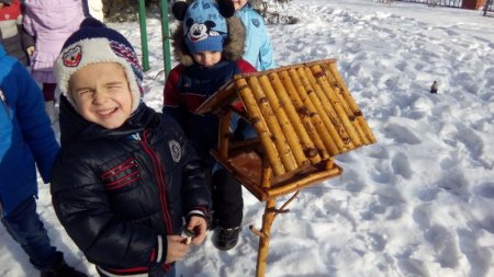 « З гостинцями до годівнички»