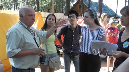 Перший день роботи англомовного табору "Поліглот" для учнів 6-9 класів