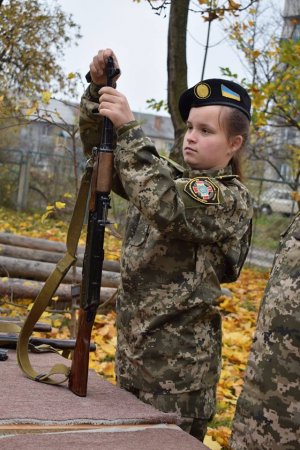 Заняття з територіальної оборони з учнями військово-спортивного профілю