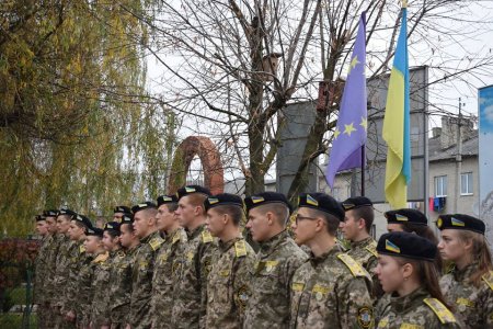 Заняття з територіальної оборони з учнями військово-спортивного профілю
