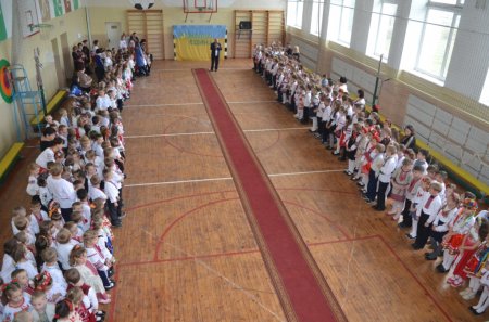 ПАРАД ВИШИВАНОК
