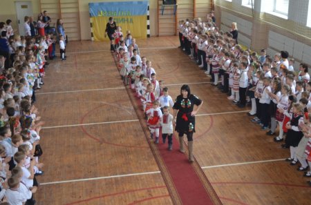 ПАРАД ВИШИВАНОК
