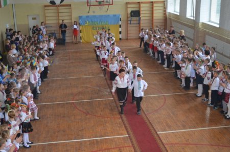 ПАРАД ВИШИВАНОК