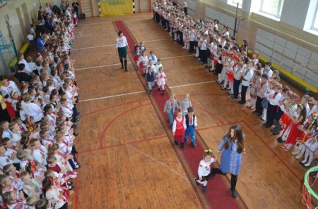 ПАРАД ВИШИВАНОК