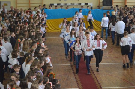 ПАРАД ВИШИВАНОК
